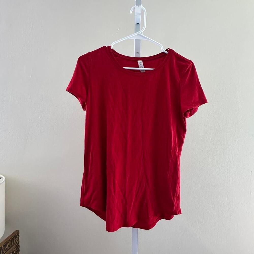 Lululemon red short sleeve shirt